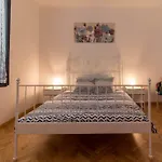 Zdenka new&cozy central apartment